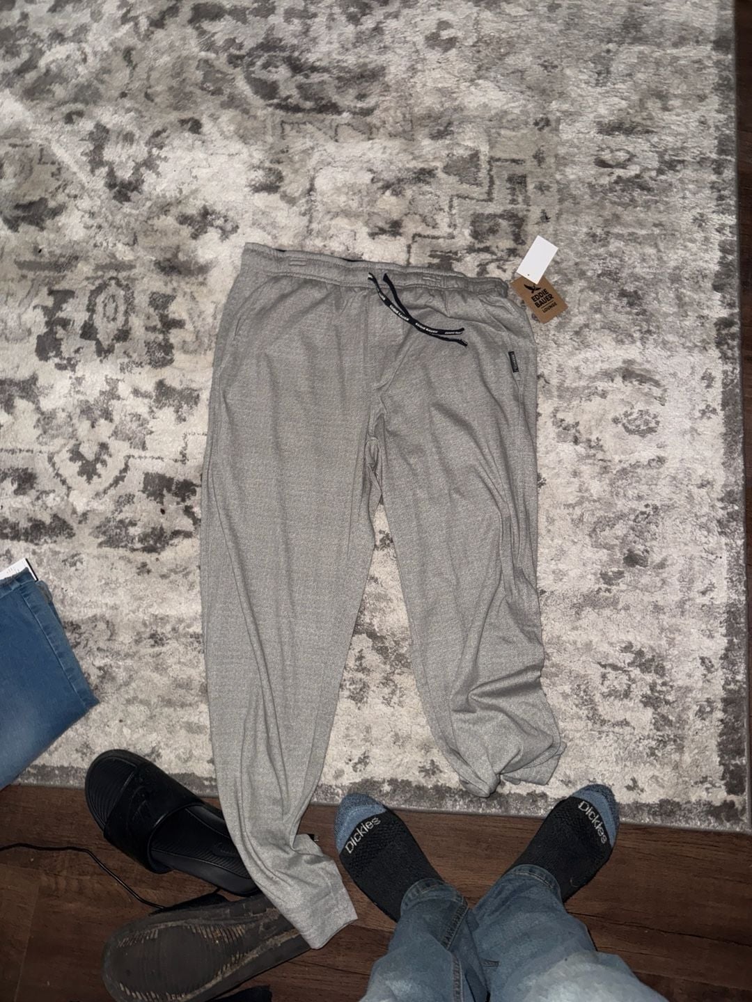 Eddie Bauer Men's Lounge Sleep Joggers Grey Herringbone Print 1