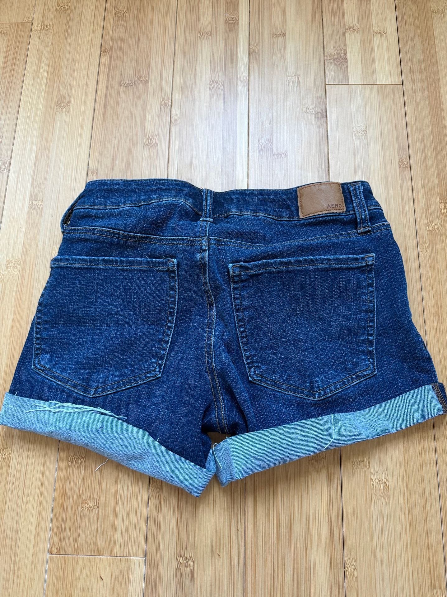 Aeropostale Low Rise Midi Rolled Denim Shorts Dark Wash Size 6 3