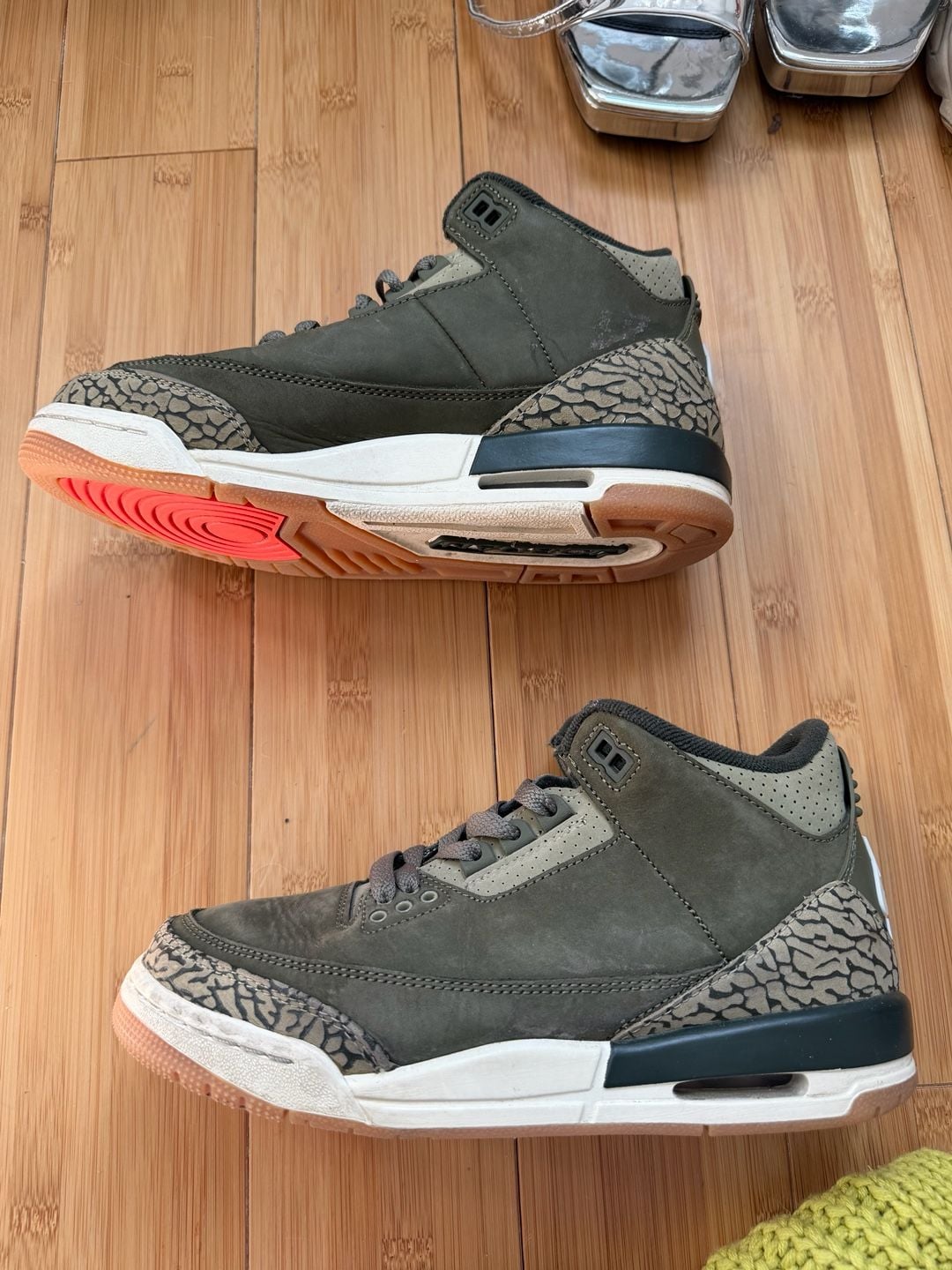 Air Jordan 3 Retro GS Family Affair Medium Olive (DM0967-202) 3