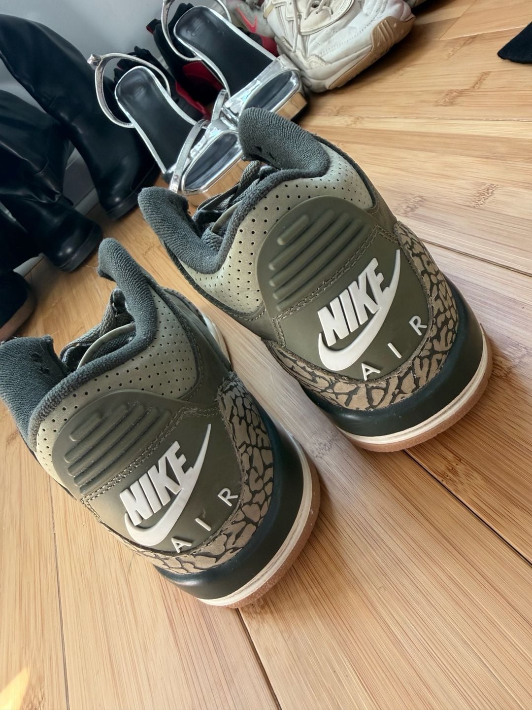Air Jordan 3 Retro GS Family Affair Medium Olive (DM0967-202) 5
