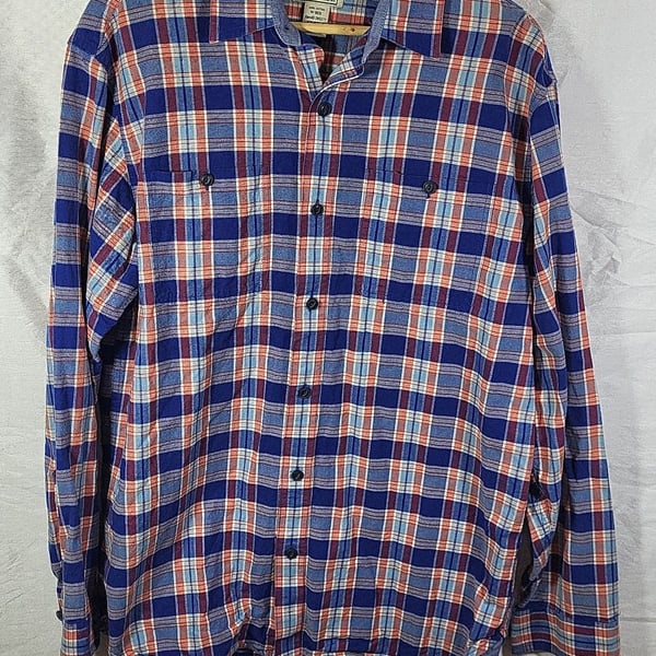 L.L.Bean Men's Traditional Fit 100% Cotton Long Sleeve Plaid Button Up Shirt - Medium