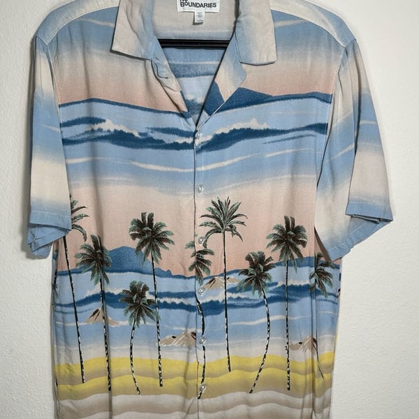 No Boundaries Men's Tropical Palm Tree Scenic Print Rayon Short Sleeve Resort Shirt