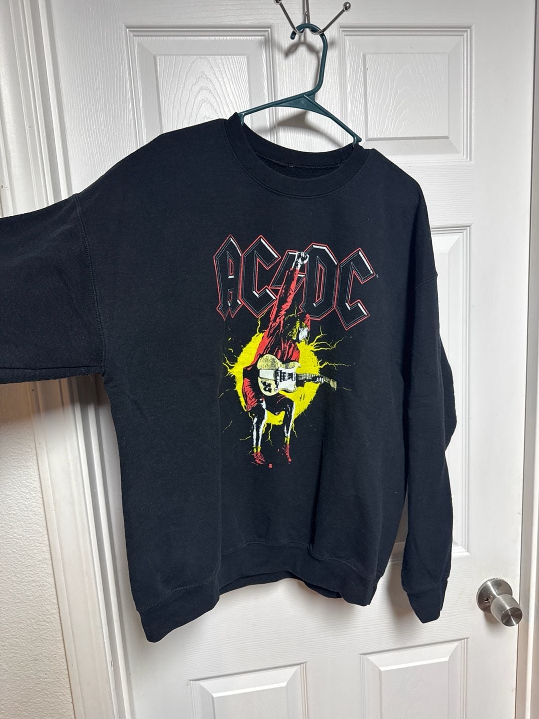 AC/DC Angus Young Razor's Edge Graphic Crewneck Sweatshirt Black Large 3