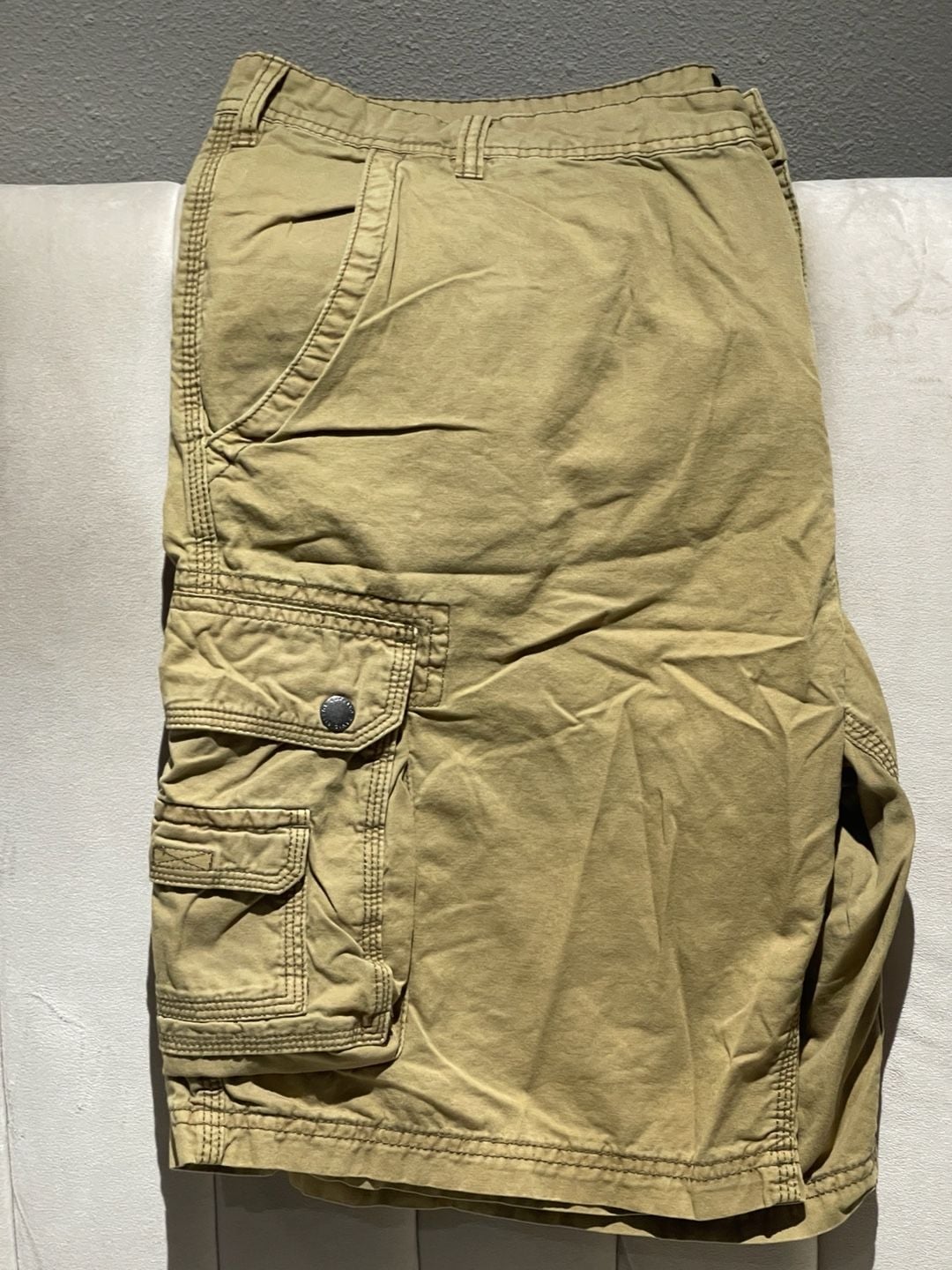 Buffalo David Bitton Men's Tan Khaki Cargo Shorts with Multi-Pockets size 36 8