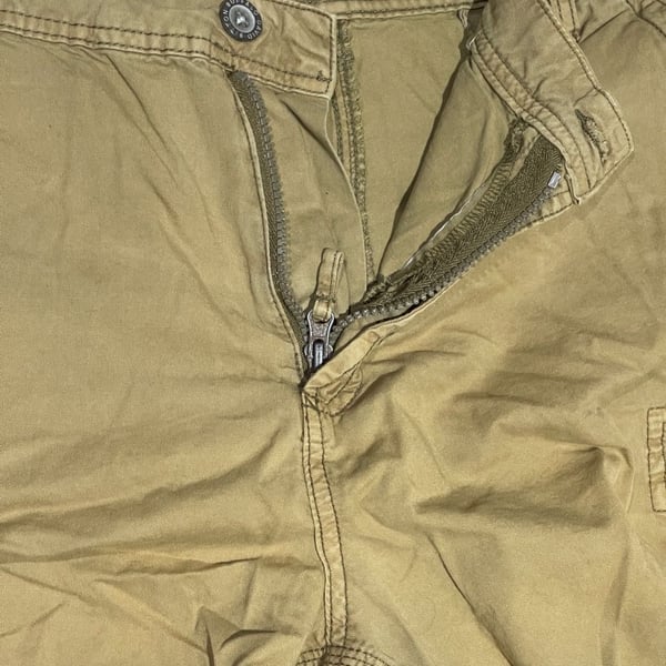 Buffalo David Bitton Men's Tan Khaki Cargo Shorts with Multi-Pockets size 36