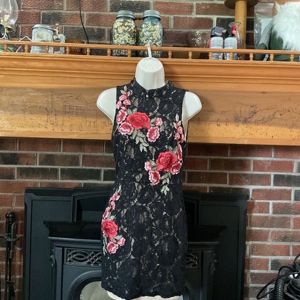AUW BLACK LACE DRESS