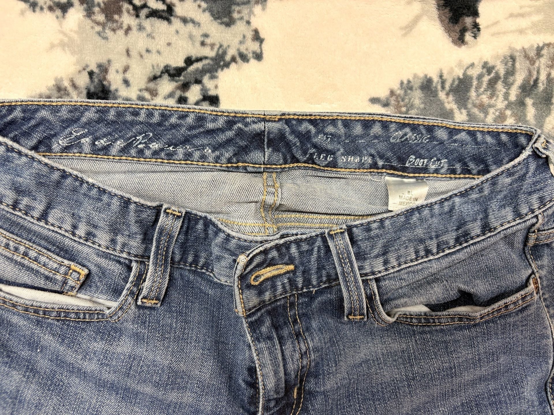 Eddie Bauer Womens Bootcut Jeans Size 8L Long Medium Wash Denim Classic Fit 8