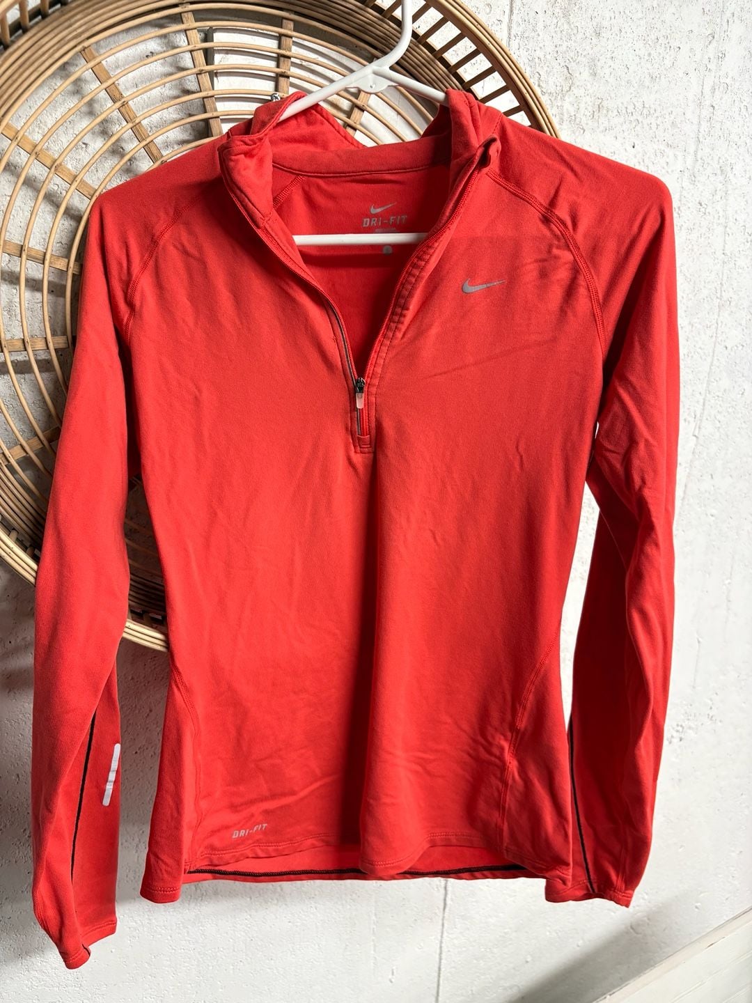 Nike Women's Element Dri-FIT Quarter-Zip Running Top Orange Small 2