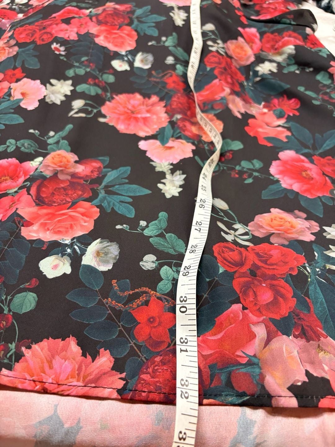 Torrid Black Rose Floral Georgette Short Sleeve Hi-Low Tunic Blouse Size 3 5