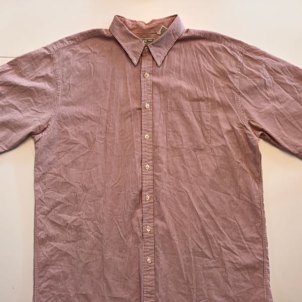 Vintage L.L.Bean Men's XL-Tall Red and White Striped Short Sleeve Button Down Seersucker Shirt