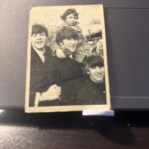 1964 Topps Beatles B & W 2nd Series # 104 John Lennon