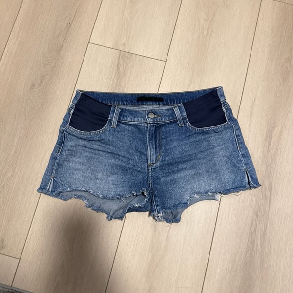 Joe's Jeans The Ozzie Cut-Off Maternity Shorts with Elastic Insets size 29
