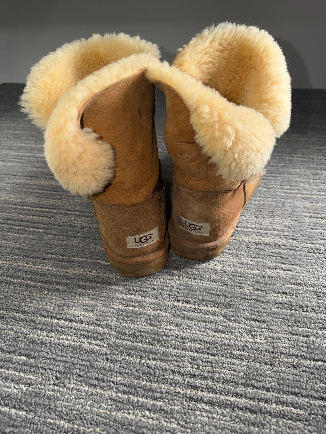 UGG Australia Bailey Button Bomber Suede Boots Size 11 5838 3