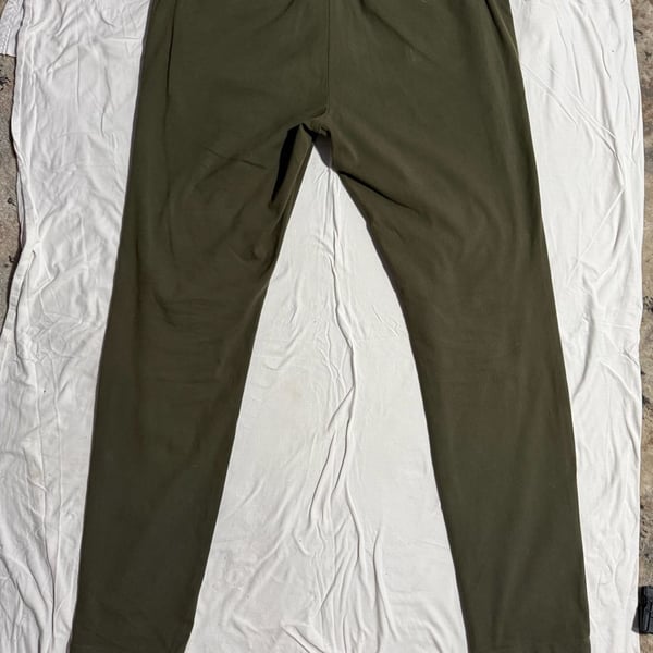 Theory Zaine Slim Fit Bistretch Chino Pants in Dark Olive Green 34 x 32