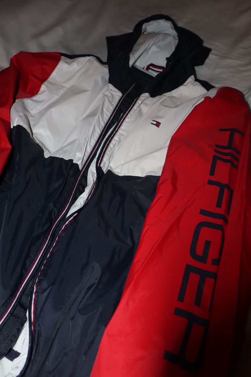 Tommy Hilfiger -Large 1