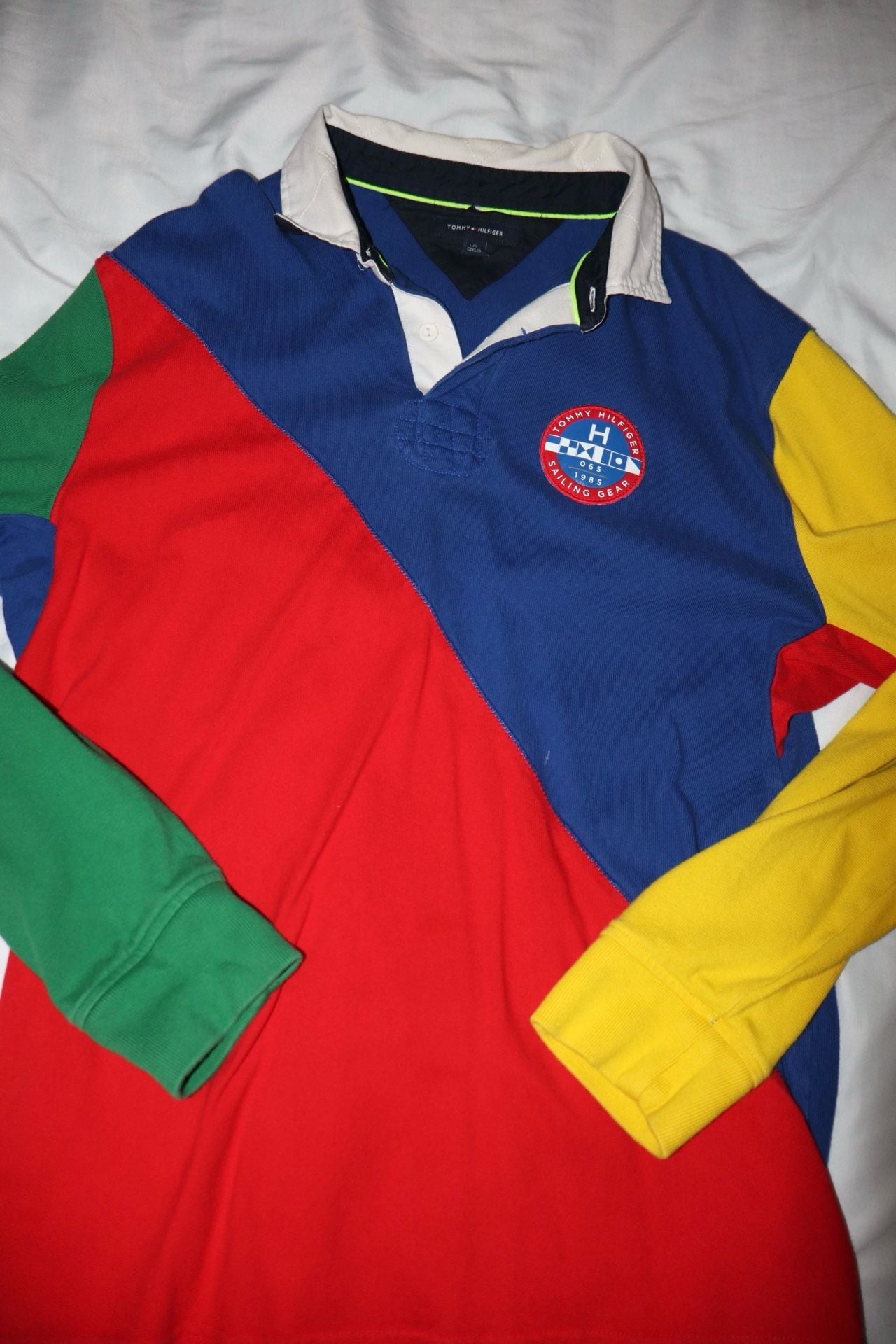 Tommy Hilfiger -Large 4