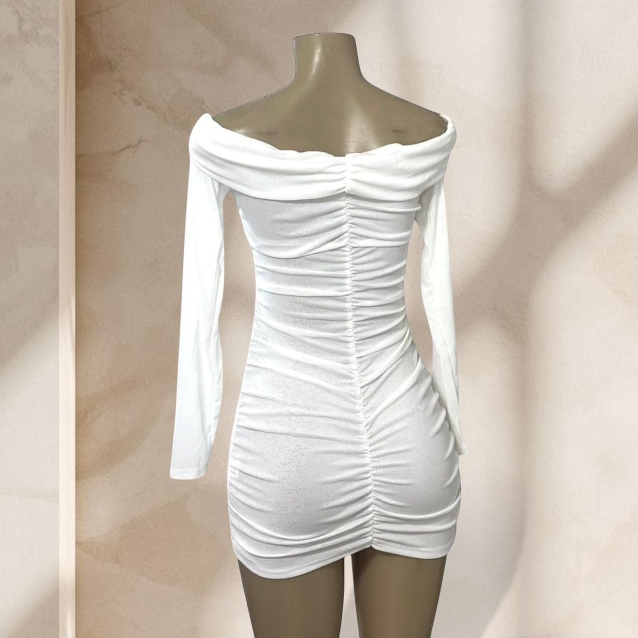 White Cutout Mini Dress – Off Shoulder Long Sleeve Ruched Bodycon Sexy Chic ✧ M 4