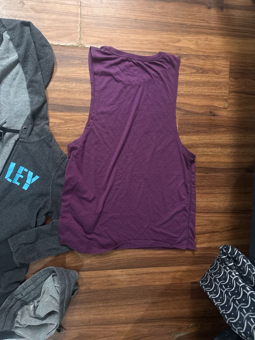 Oakley Women's 3-Piece Activewear Bundle - Hoodie, Muscle Tank, and Shorts S 12