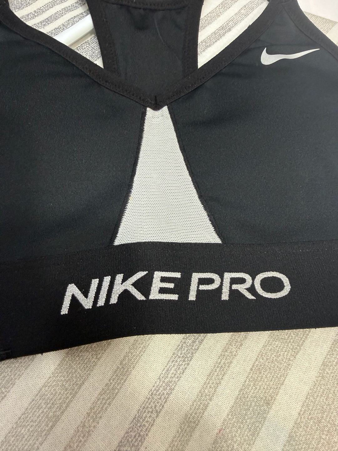 Nike Pro Dri-FIT Indy Women's Light-Support Padded Color-Block Sports Bra 3
