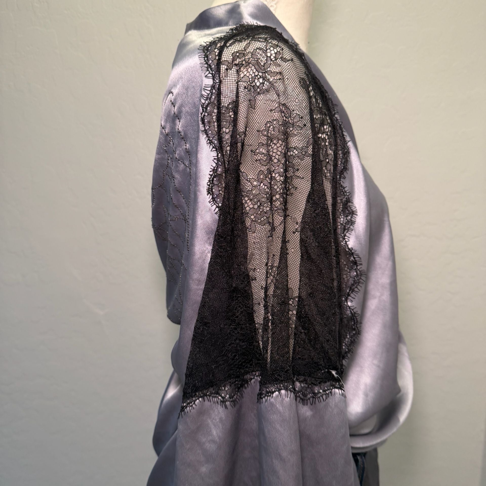 Victoria’s Secret Satin Lace Robe Angel Wings Gray Kimono M/L 3