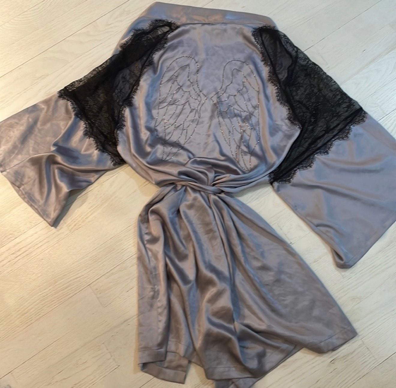Victoria’s Secret Satin Lace Robe Angel Wings Gray Kimono M/L 6