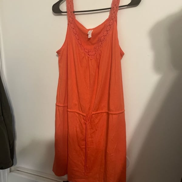 Women's Clothing Lot Size 18-20