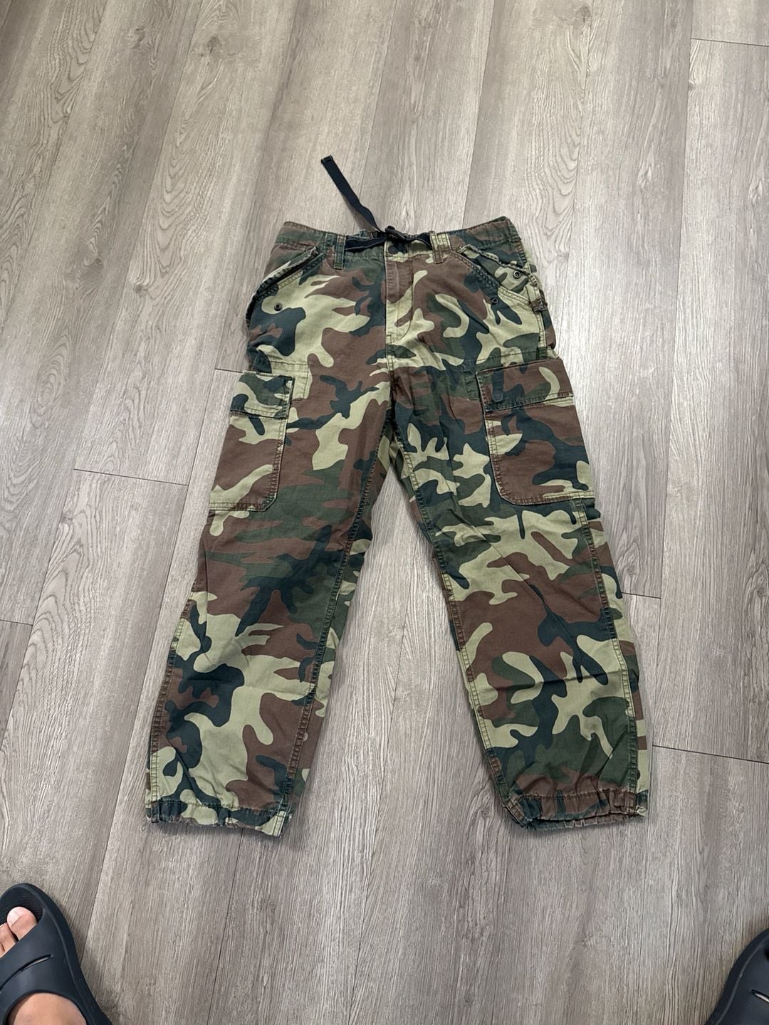 Levi's Men's XX Relaxed-Fit Straight-Leg Ripstop Woodland Camo Cargo Pants 2