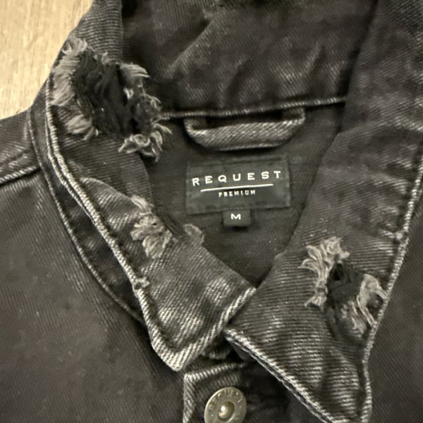Request Premium Men's Distressed Black Denim Jacket Size Medium