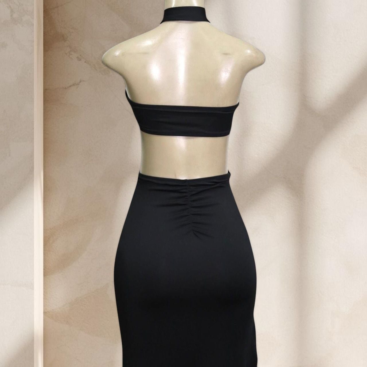 Black Cutout Maxi Dress – Halter Strap Bodycon Ring Detail Sexy Elegant ✧ S
3