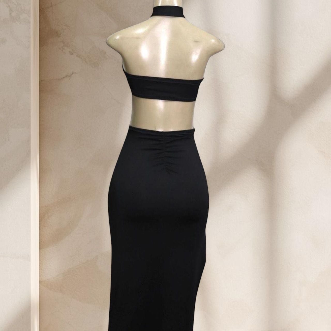 Black Cutout Maxi Dress – Halter Strap Bodycon Ring Detail Sexy Elegant ✧ S
4