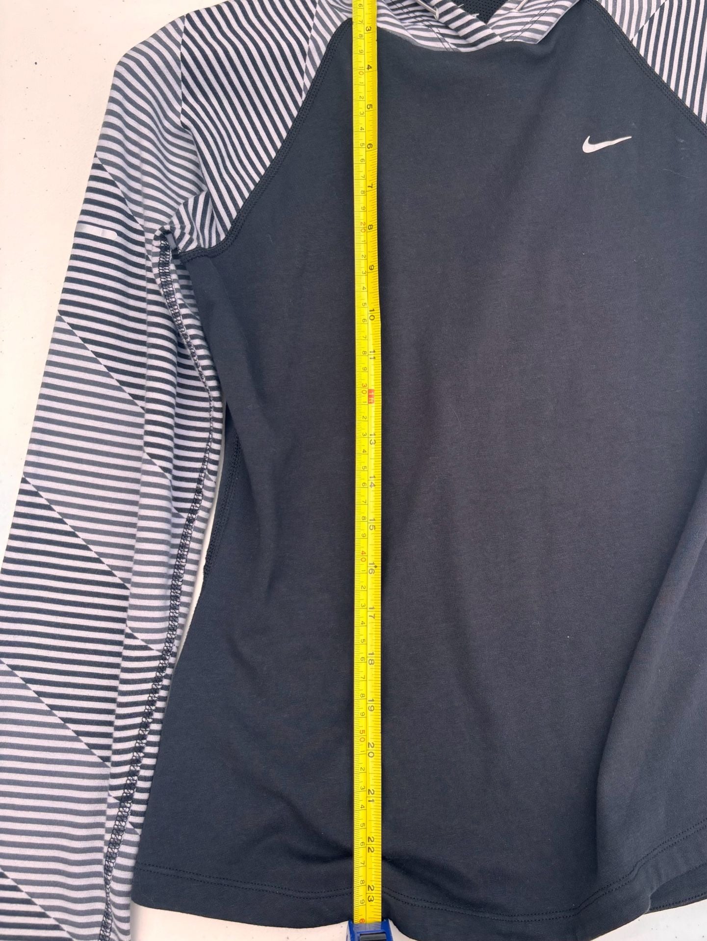 Nike Dri-FIT Women's Small Black Striped Hooded Performance Running Top 11
