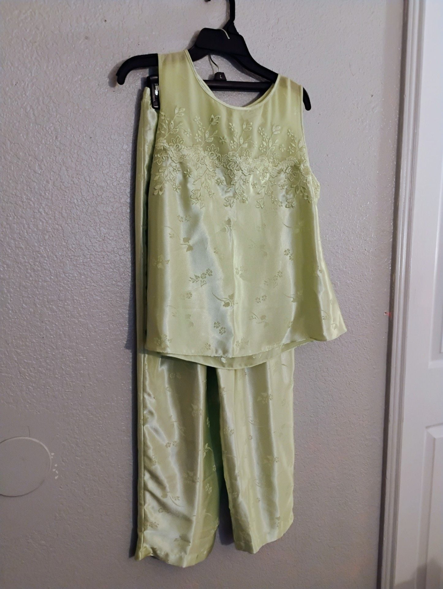 Vintage Amanda Stewart Intimates Mint Green Floral Embroidered Pajama Set - Large 1
