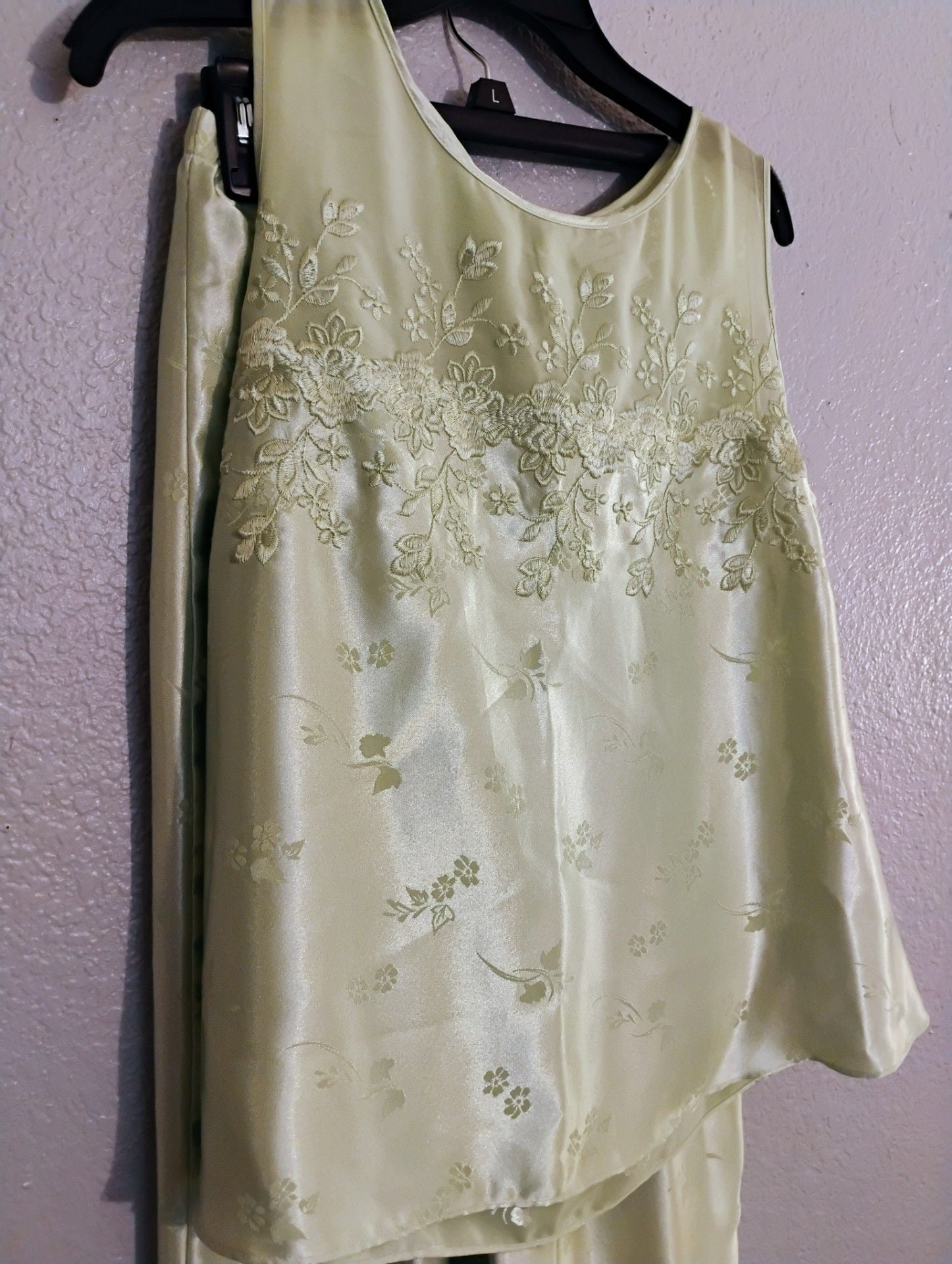 Vintage Amanda Stewart Intimates Mint Green Floral Embroidered Pajama Set - Large 2