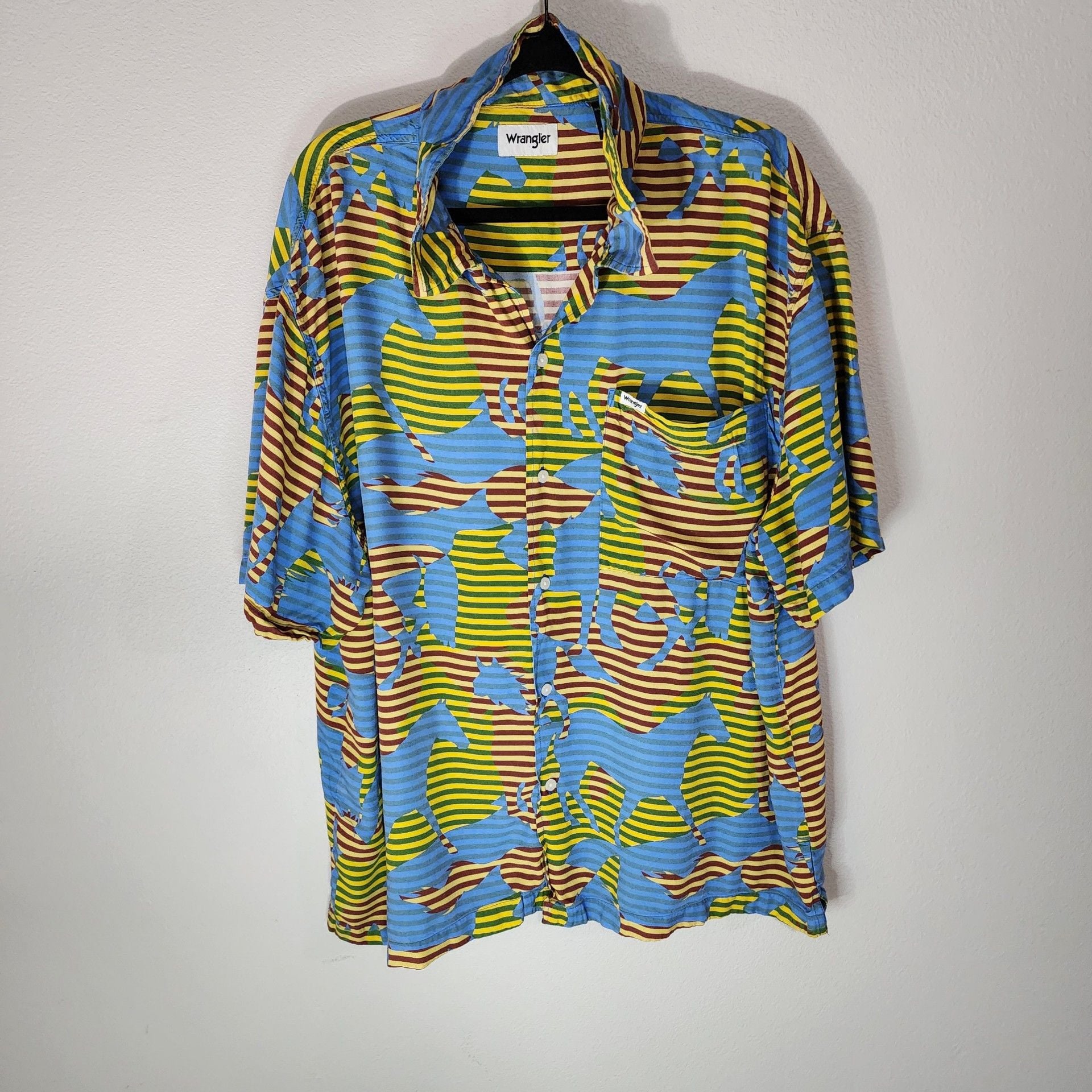 Wrangler Men's XXL Striped Horse Graphic Short Sleeve Viscose Button Up Shirt 3