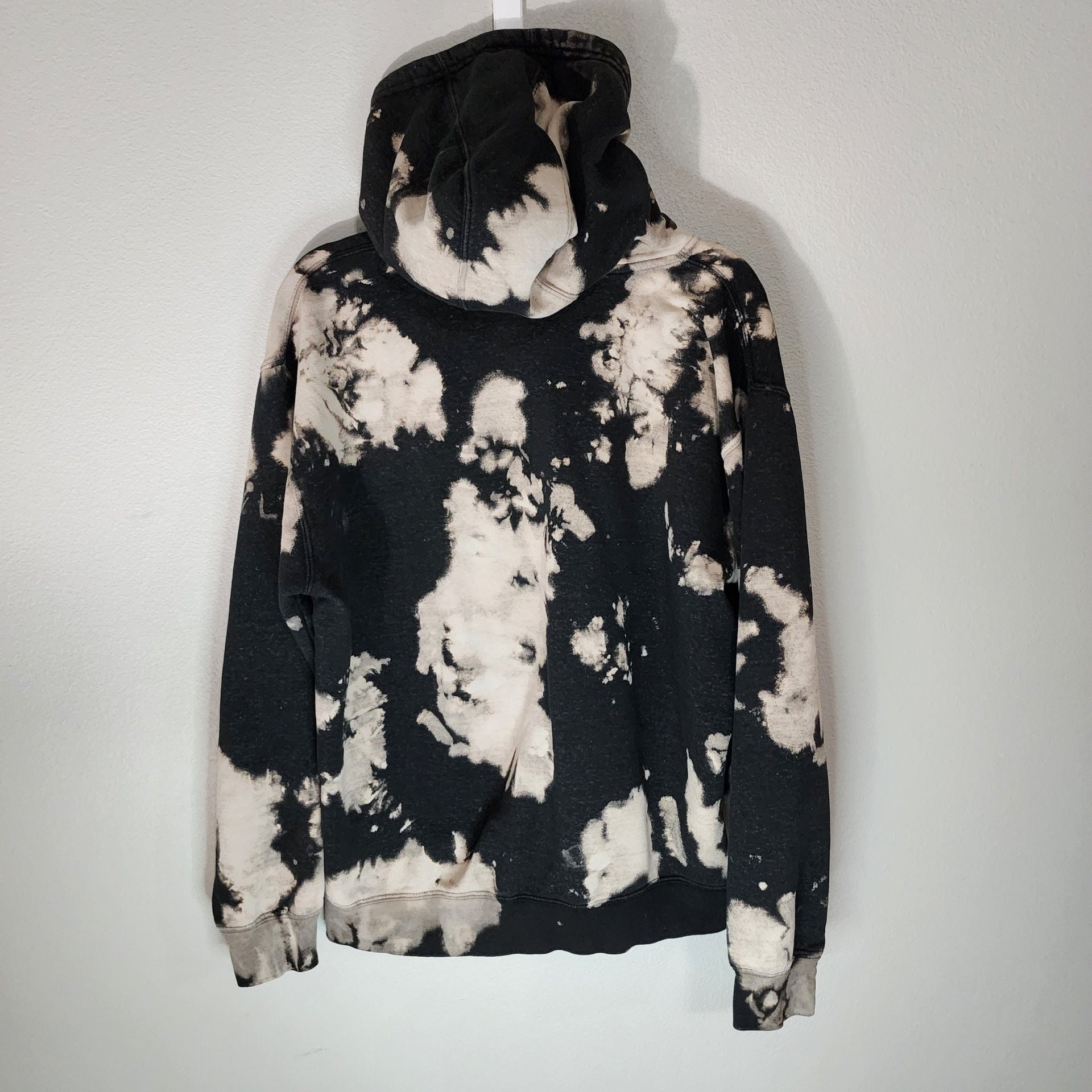 GOLDSHEEP Black and White Bleach Splatter Tie Dye Pullover Hoodie Size Large 9