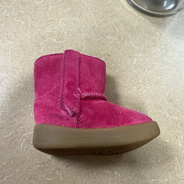 UGG Keelan Baby Girl Pink Suede Fur Lined Boots Size 0/1