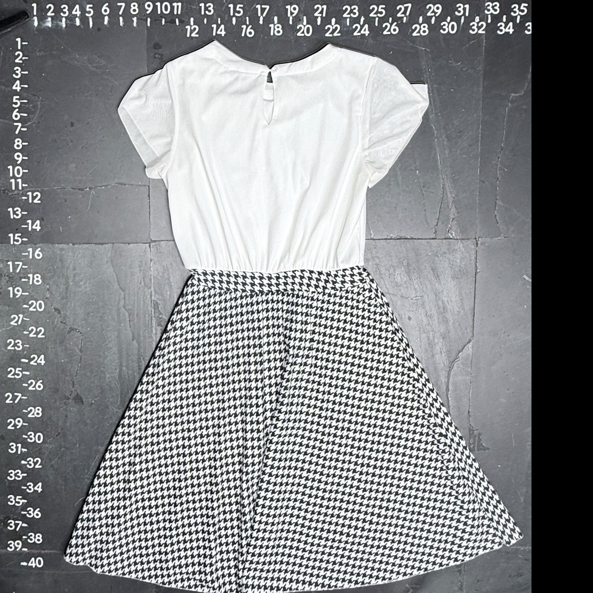 LARK + GREY White Short Sleeve Bodice Houndstooth Skater Dress 4