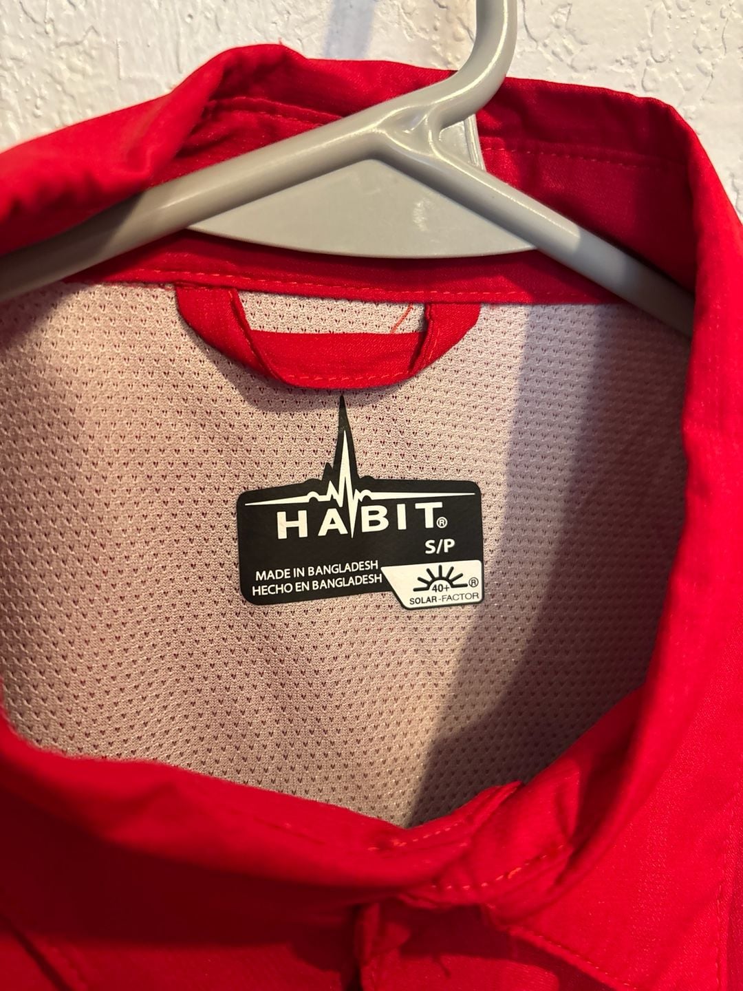 Habit Men's Red Short Sleeve Vented Fishing Shirt UPF 40+ NWT 4