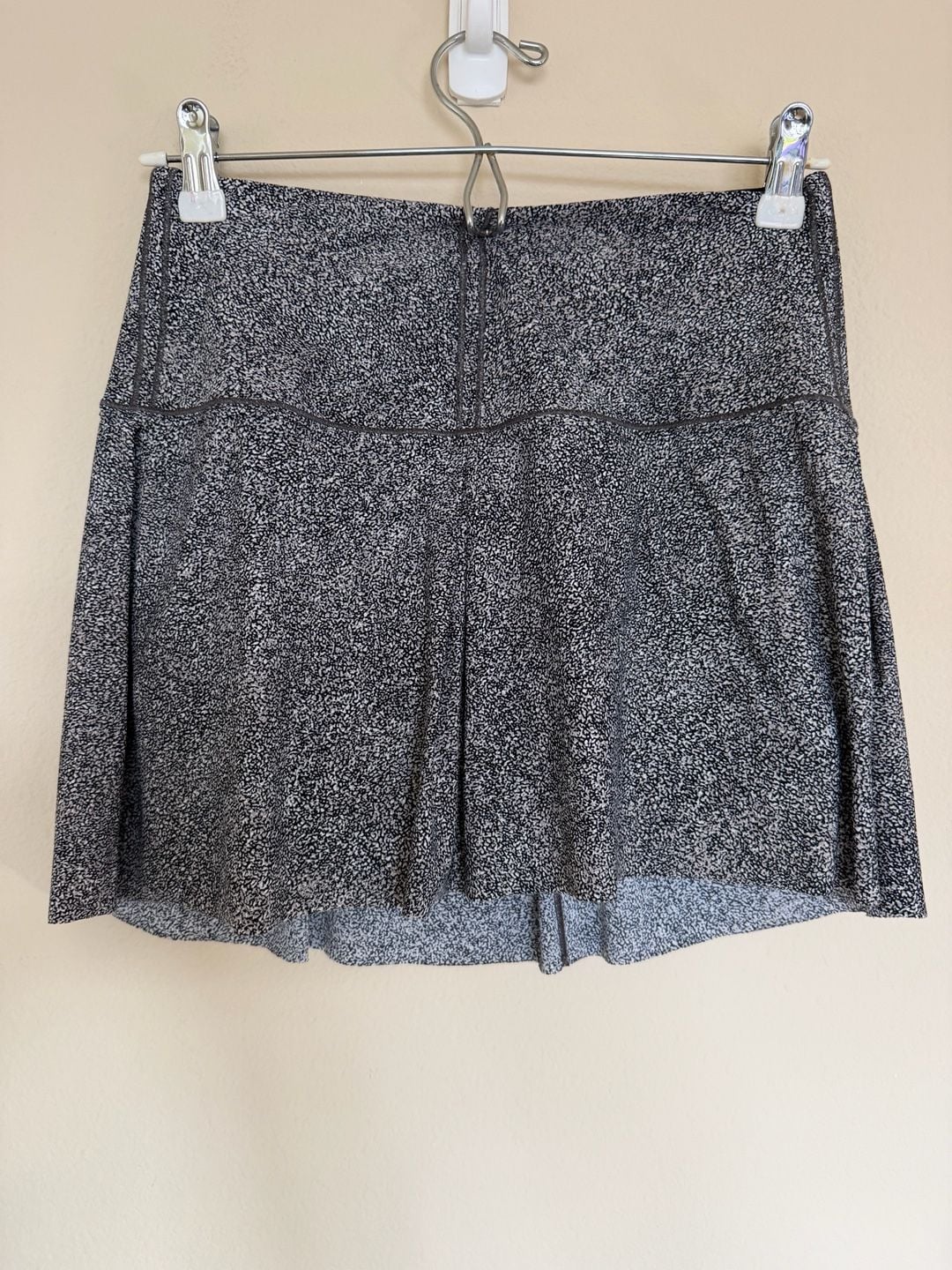 Lululemon Lost In Pace Skirt Sea Spray Alpine White Black Size 4 2