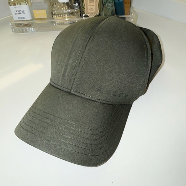 Oakley Twill Adjustable Baseball Hat in Moss Green