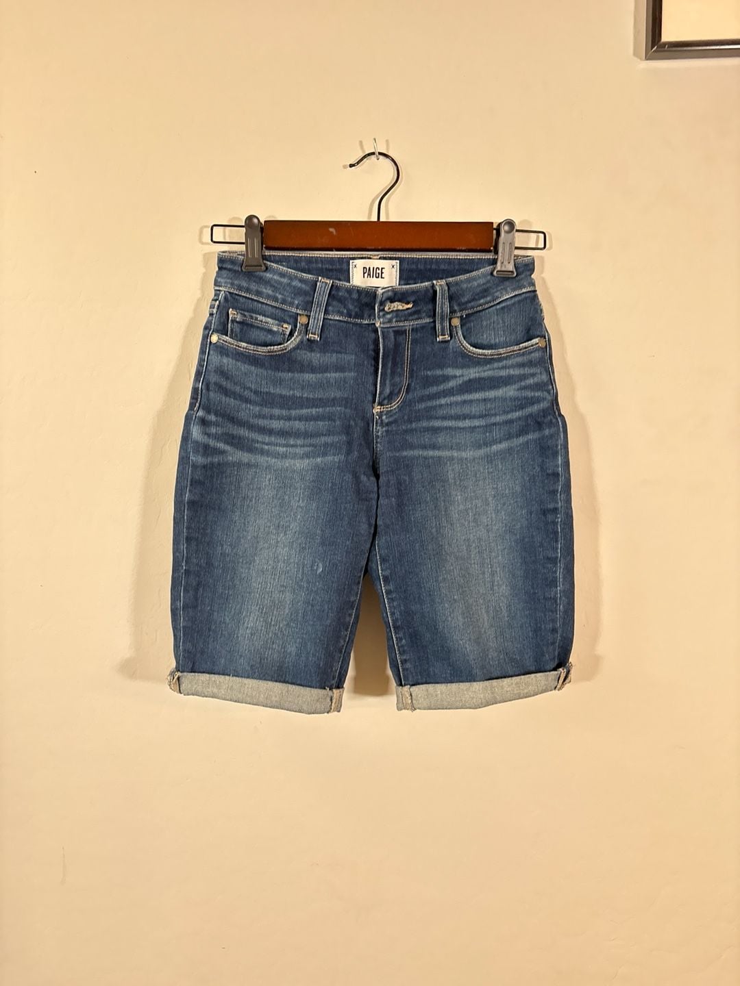 PAIGE Jax Knee Short Cuffed Bermuda Denim Size 25 2