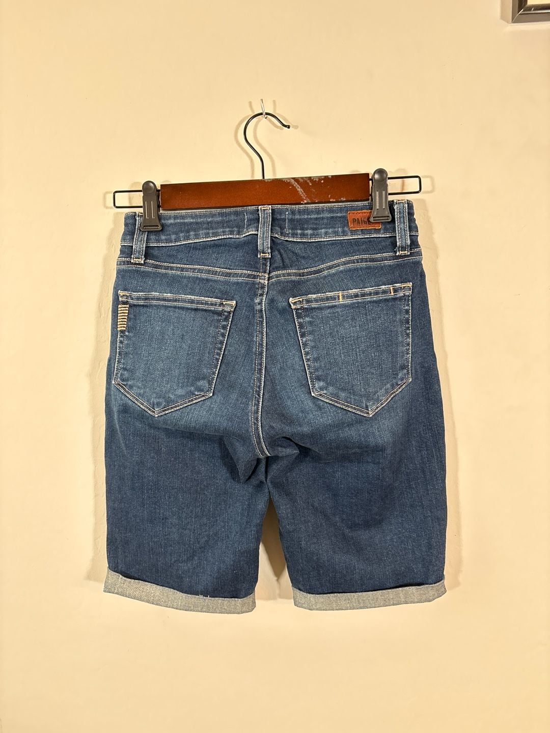 PAIGE Jax Knee Short Cuffed Bermuda Denim Size 25 3