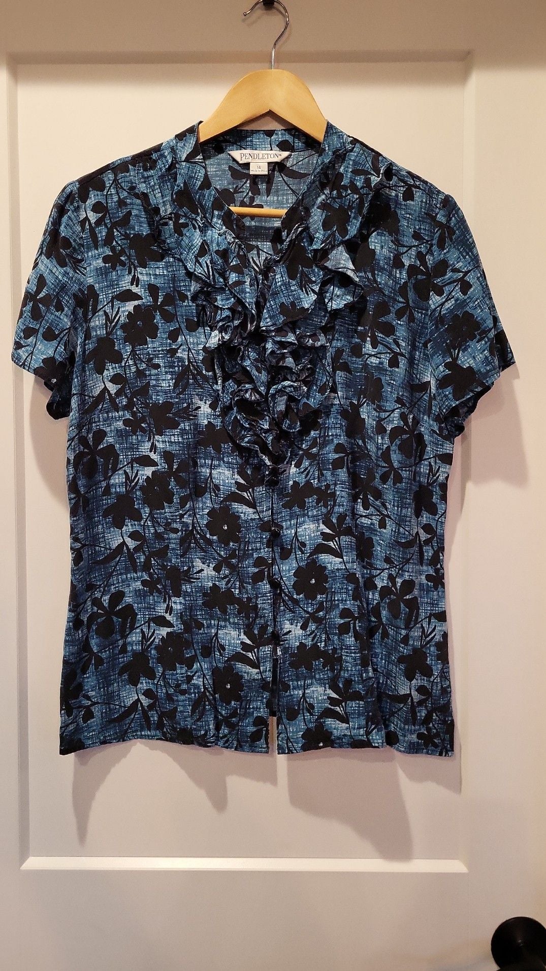 Vintage Pendleton Women's Size 14 Blue Floral 100% Silk Ruffle Front Short Sleeve Blouse 2