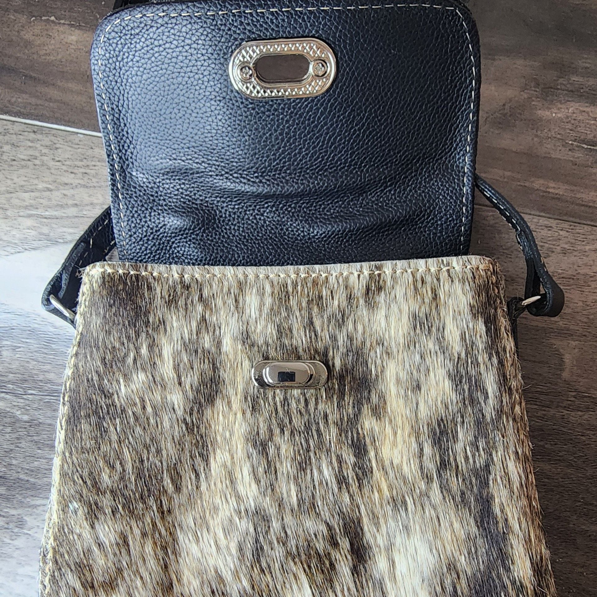 Small Brown and White Cowhide Hair-on-Hide Crossbody Purse 7
