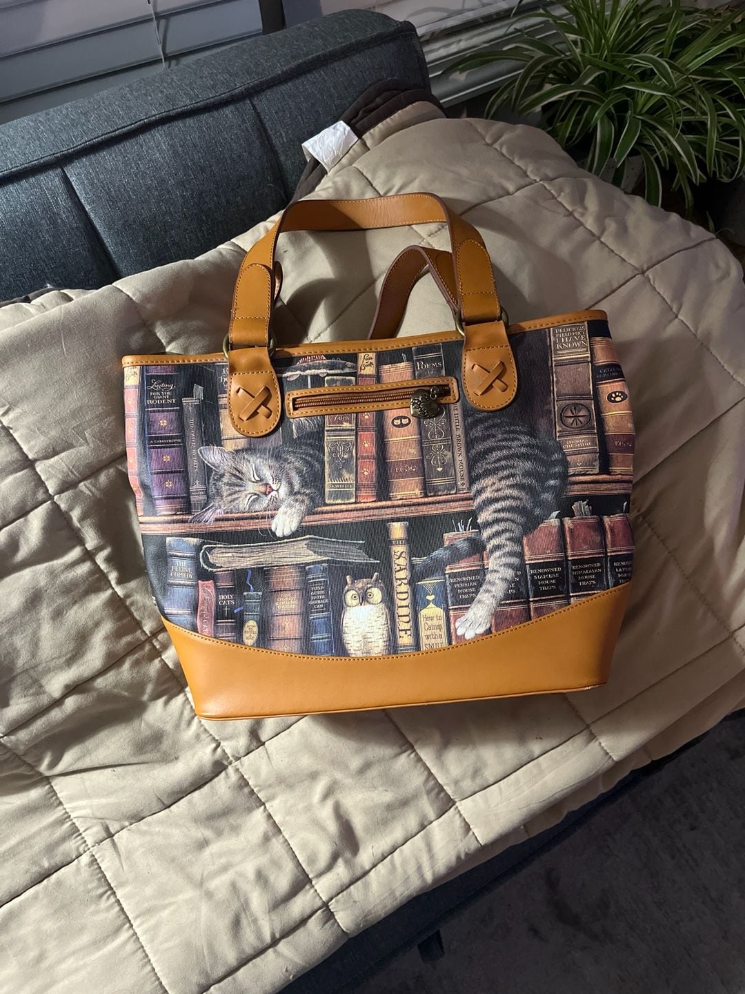 Classic Tails Library Cat Handbag Charles Wysocki Frederick the Literate Tote 2