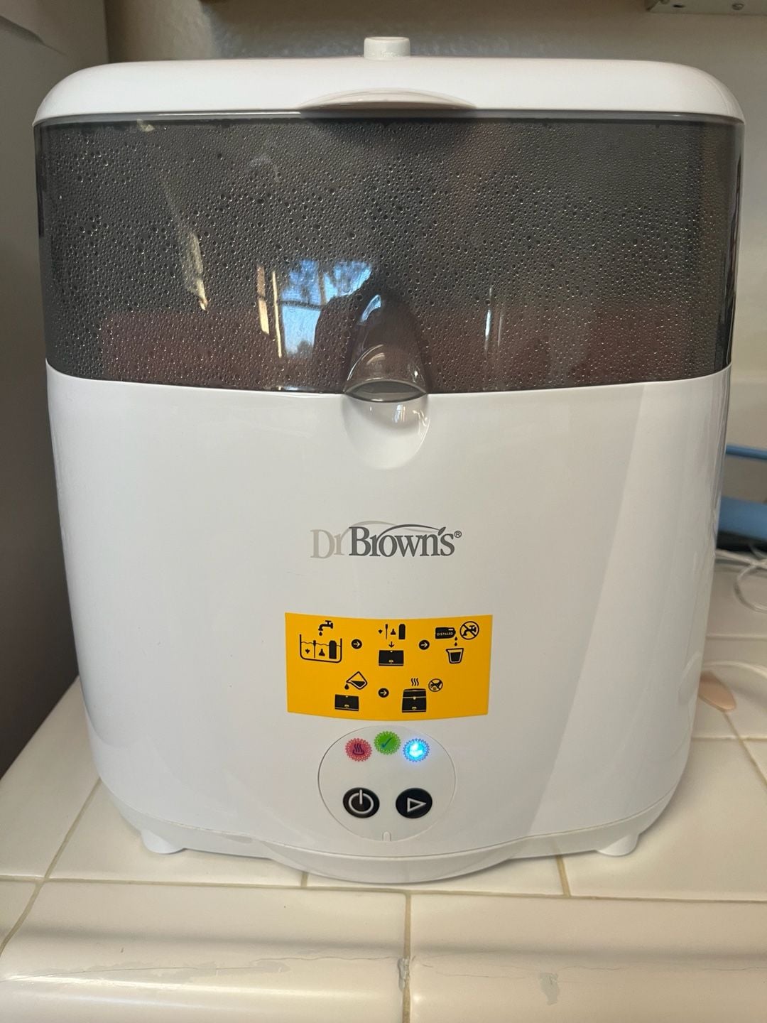 Dr. Brown's Deluxe Electric Bottle Sterilizer AC045 1