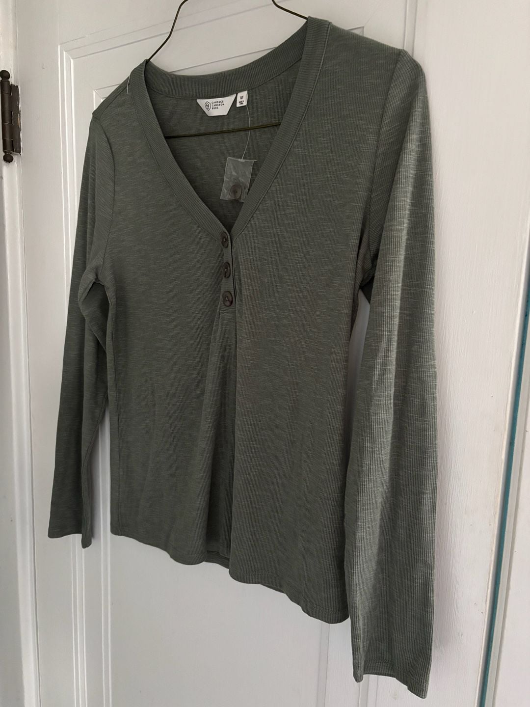 Candace Cameron Bure Long Sleeve Ribbed Henley Top Green Size Medium 2