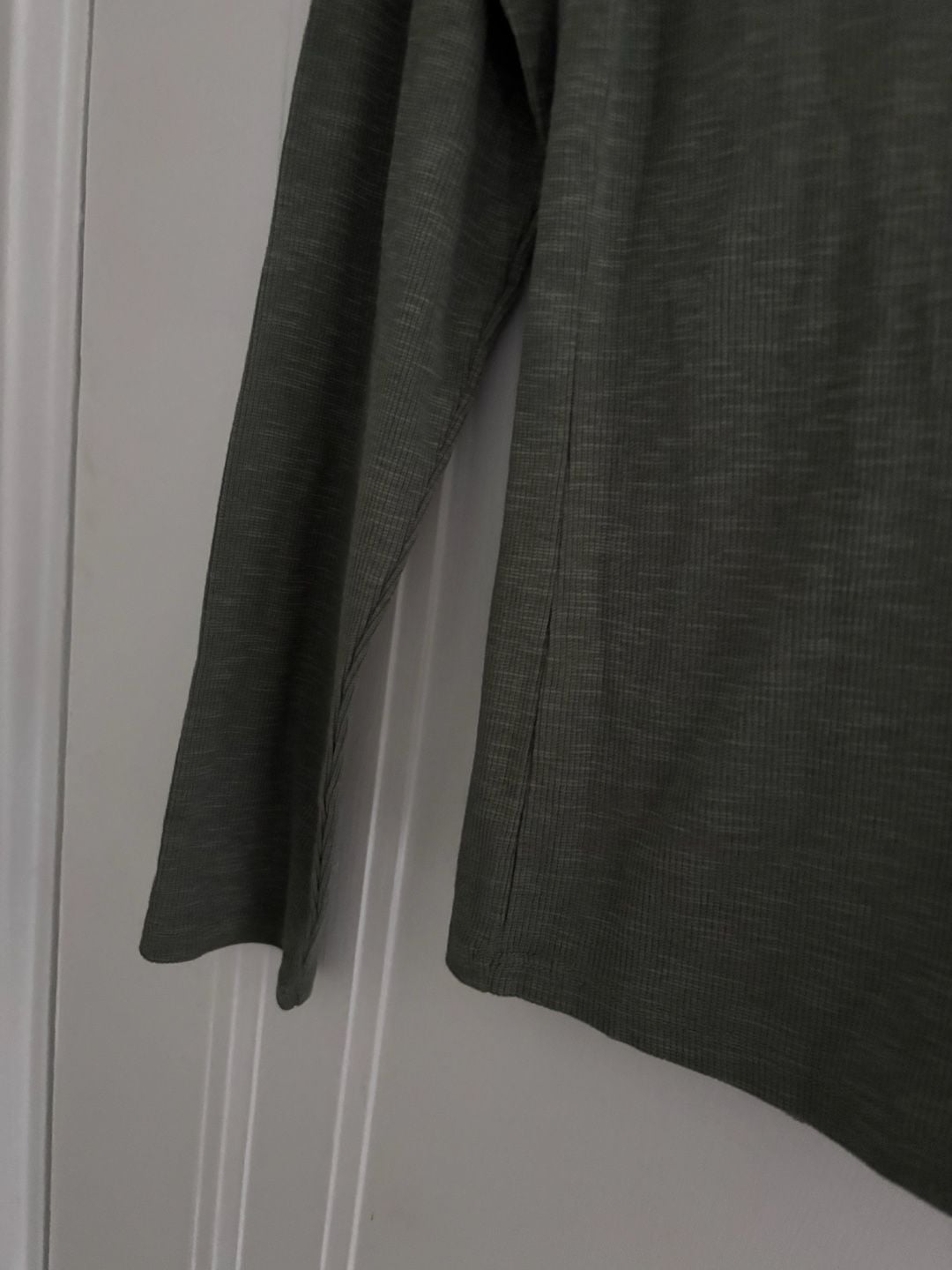 Candace Cameron Bure Long Sleeve Ribbed Henley Top Green Size Medium 4
