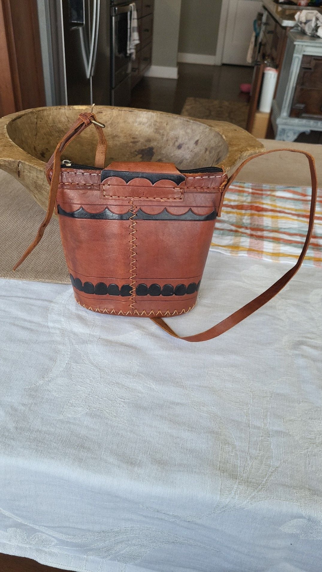 Vintage Hand-Tooled Leather African Elephant Crossbody Bucket Bag 3