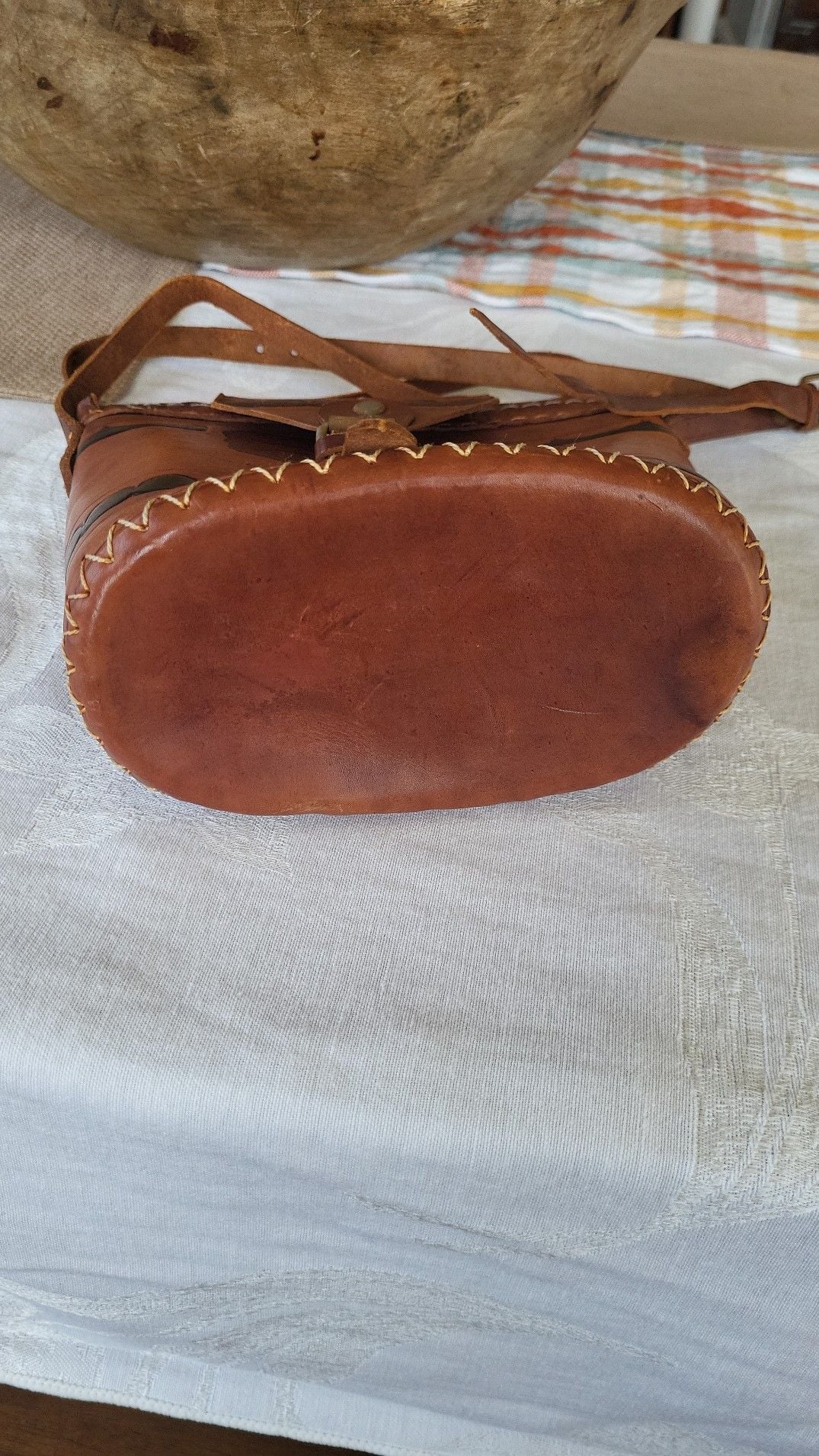 Vintage Hand-Tooled Leather African Elephant Crossbody Bucket Bag 4